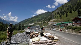 Indian Army, China Army, Chinese Army, PLA, People’s Liberation Army, PLA troops, PLA soldiers, Indian soldiers, Indian jawans, Ladakh, chushul, Pangong tso, Ladakh border, army shelters, Ladakh shelters, jammu and Kashmir, aksai chin