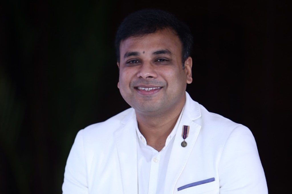 While ad revenue accounts for 55% of the company’s revenue, the remaining 45% comes from subscription revenue While ad revenue accounts for 55% of the company’s revenue, the remaining 45% comes from subscription revenue