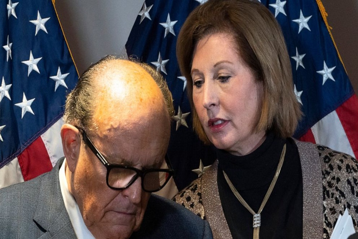Powell, a former federal prosecutor, took over last year as the lead lawyer for Trump's former national security adviser Michael Flynn, who pleaded guilty in special counsel Robert Mueller's Russia investigation. (Photo source: AP) Powell, a former federal prosecutor, took over last year as the lead lawyer for Trump's former national security adviser Michael Flynn, who pleaded guilty in special counsel Robert Mueller's Russia investigation. (Photo source: AP)