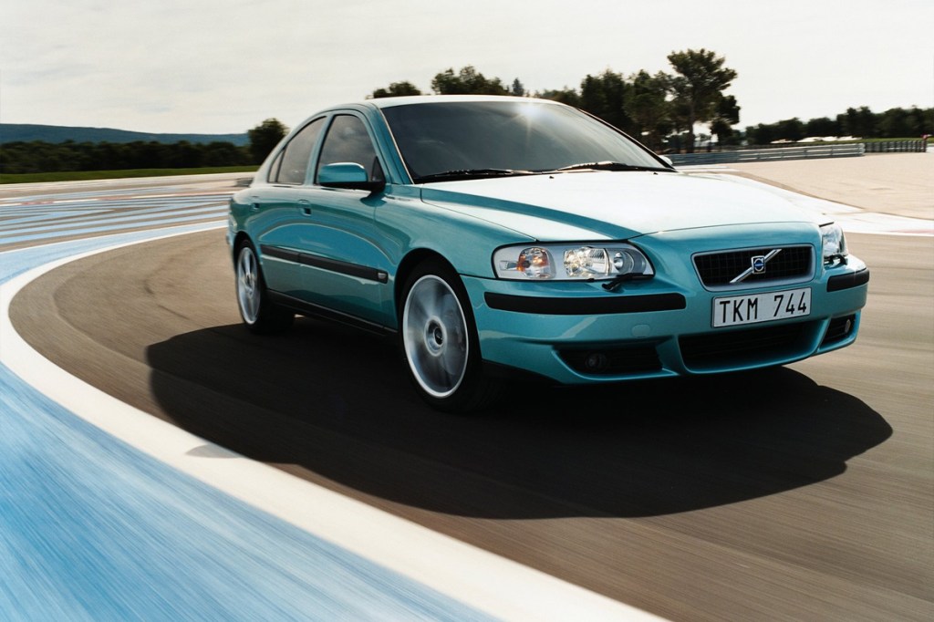 Volvo S60 R 2003 Recall airbags US