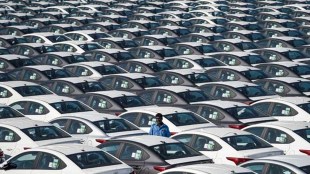 Passenger vehicle wholesale sales in India up 14 pc in October, SIAM