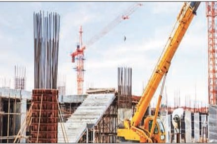 Apart from the highly interdependent nature of this sector with a number of other segments of the economy, one
unique feature of construction sector relates to its contribution to the growth of manufacturing.
