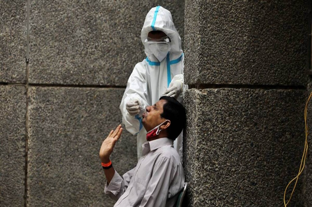 The ministry said Maharashtra leads the tally with 87,014 total active COVID cases, while Kerala has 64,615 and Delhi follows with 38,734.
