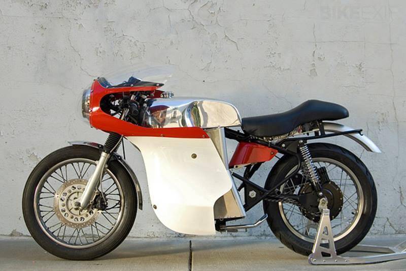 Hammarhead Volta: Long before vehicle electrification had become a hot subject in the automobile industry across the globe, James Hammarhead built an all-electric motorcycle based on a Royal Enfield Bullet 500 some 10 years ago. The Volta has a BLDC 3-phase permanent magnet brushless motor which delivers 13.4 hp of continuous output and 40 hp peak. Top speed is 120 km/h, with a range of 80 km. (Photo: Peter Henshaw)