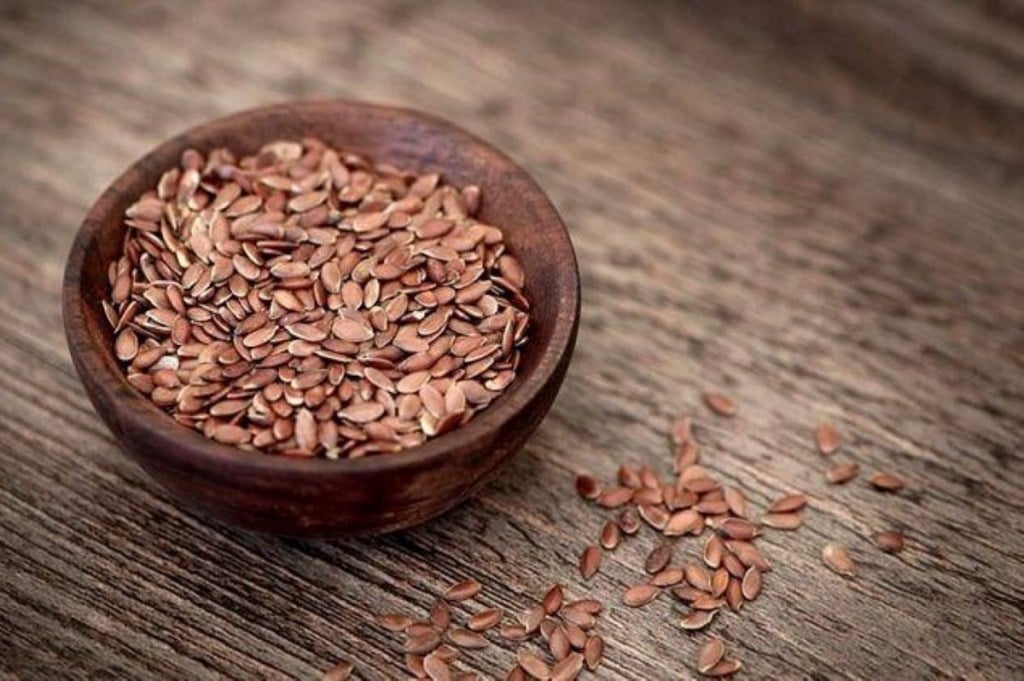 The carbohydrate content in flax seeds consists mostly of soluble and insoluble fibre. (Image: Pixabay via IE)