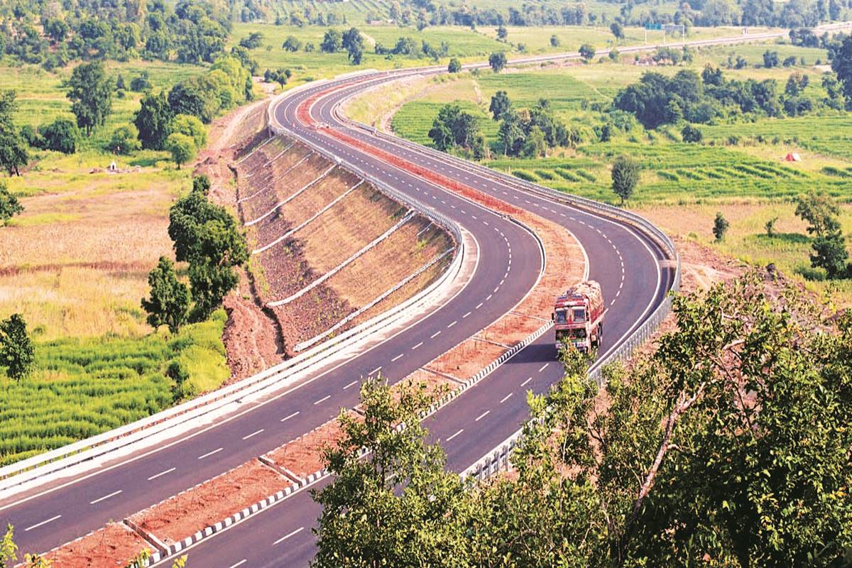 During the last three years, Rs 26,000 crore has been disbursed towards the cost of the land acquisition cost in UP. During the last three years, Rs 26,000 crore has been disbursed towards the cost of the land acquisition cost in UP.