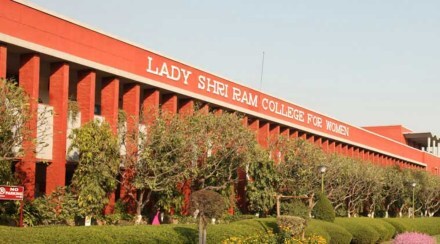 DElhi University, DU collegesm, du online classes, laptops to du students, delhi college fee waiver, du colleges give data cards, LSR college student suicide, Miranda house, SRCC