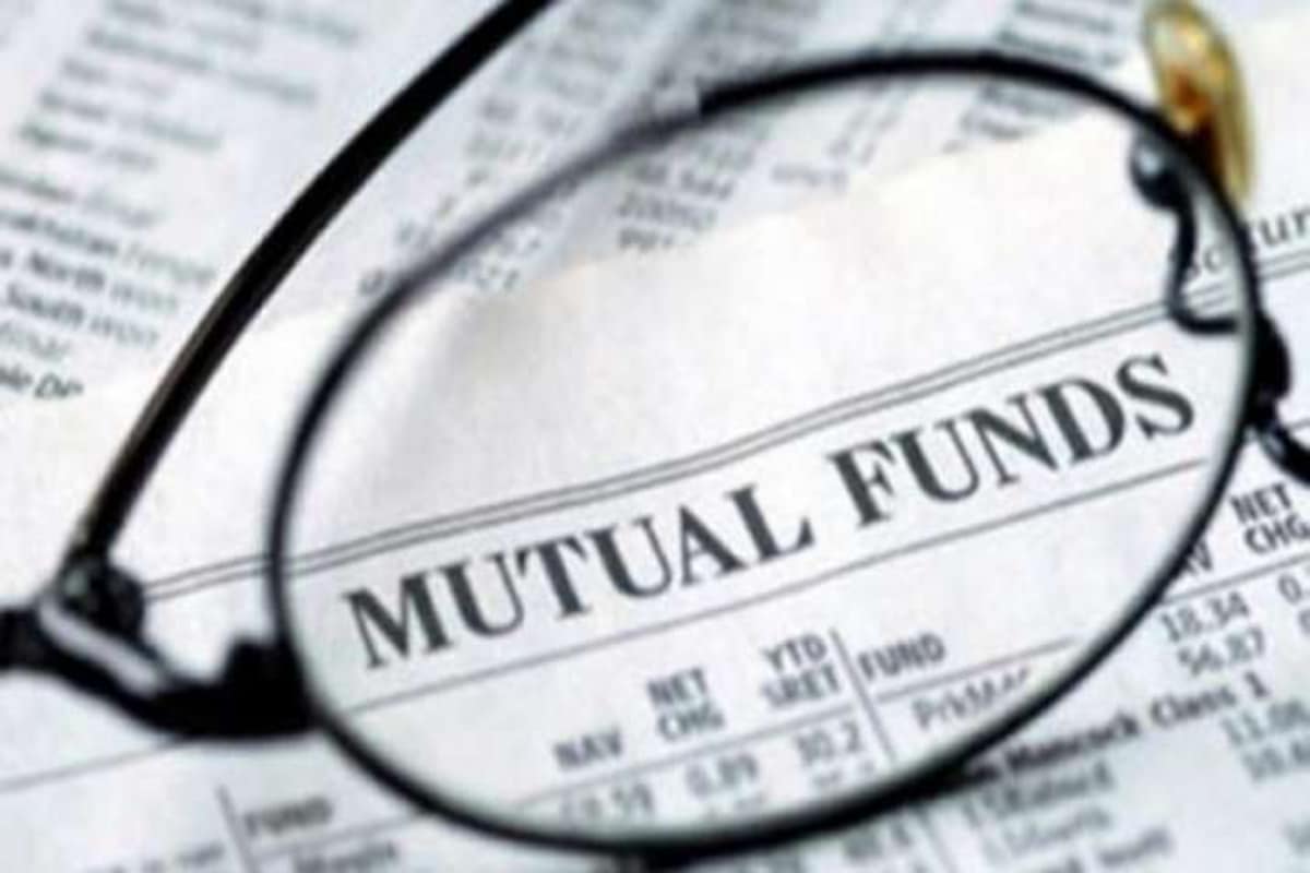 mutual funds industry, investor accounts, debt sceme, market volatility, Association of Mutual Funds in India, folios added to mutual funds