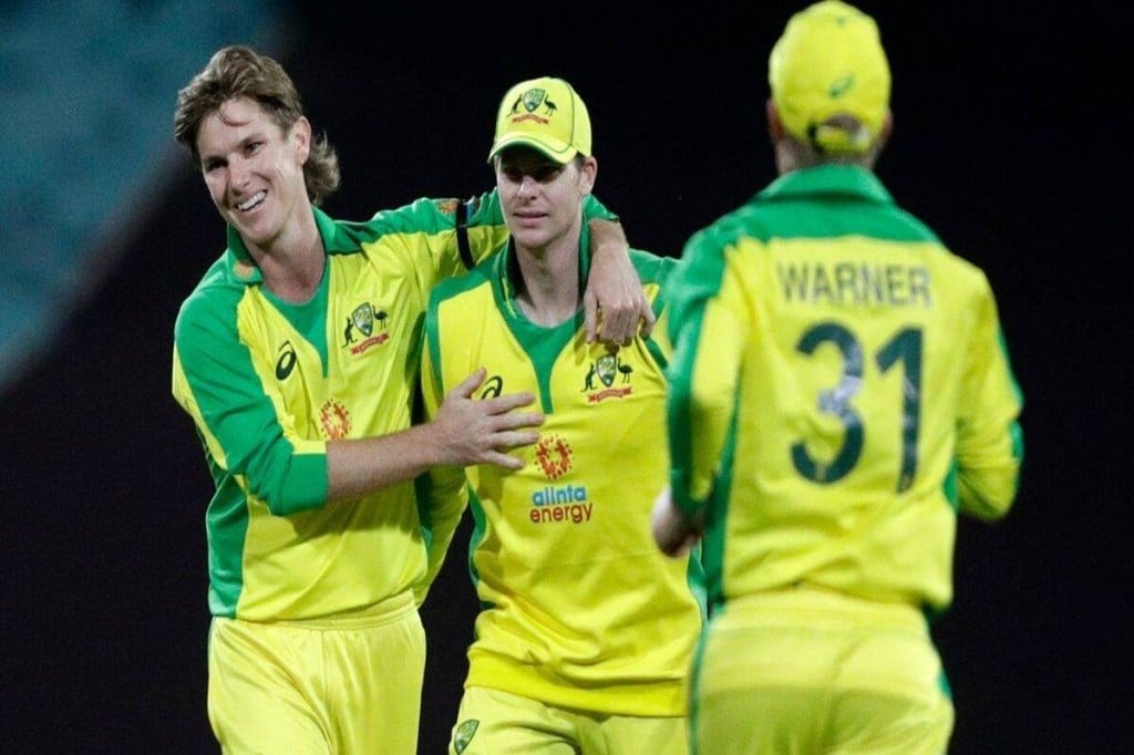 Smith said that trying to switch from his natural style of building the innings to a more T20 friendly mode of power-hitting did affect his game. (Photo source: AP/PTI)