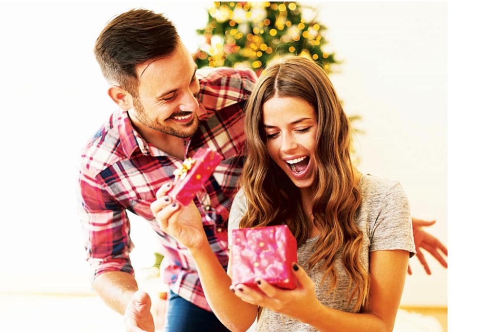 Another floral boutique Fiorella offers virtual flowers at minimal prices for consumers to help them connect with loved ones and make occasions like birthdays and anniversaries special.