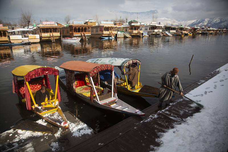 kashmir snowfall, kashmir snow, jammu and kashmir, kashmir valley, kashmir snowfall time, snow paradise, snowfall, snowfall in india, kashmir temperature