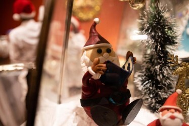 With its star attraction being a life-sized Gingerbread House, guests can help themselves to a one-of-its-kind fun-filled Christmas carnival right inside!