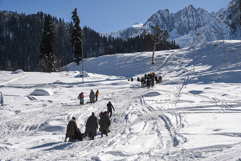 Chillai Kalan, Chillai Kalan begins, Kashmir, Kashmir valley, Freezing cold for forty days, Chillai kalan begins in Kashmir, kashmir weather, kashmir snowfall, kashmir temperature