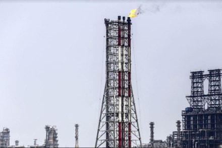 Many Indian refiners can raise processing rates above capacity due to debottlenecking and expansion projects. (Photo source: Bloomberg) Many Indian refiners can raise processing rates above capacity due to debottlenecking and expansion projects. (Photo source: Bloomberg)