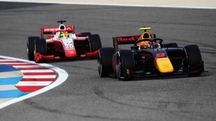 Jehan Daruvala Mick Schumacher Sakhir Sprint Race