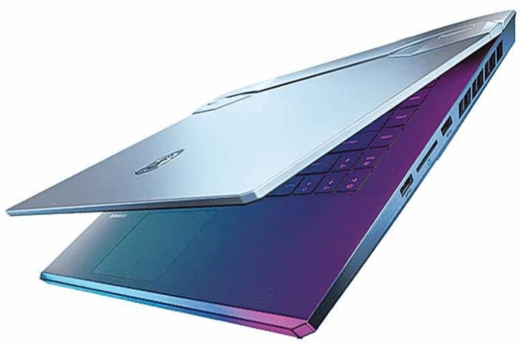 The GE66 Raider comes with a comprehensive set of I/O ports spanning three different sides to support all kinds of data transmission or display output.