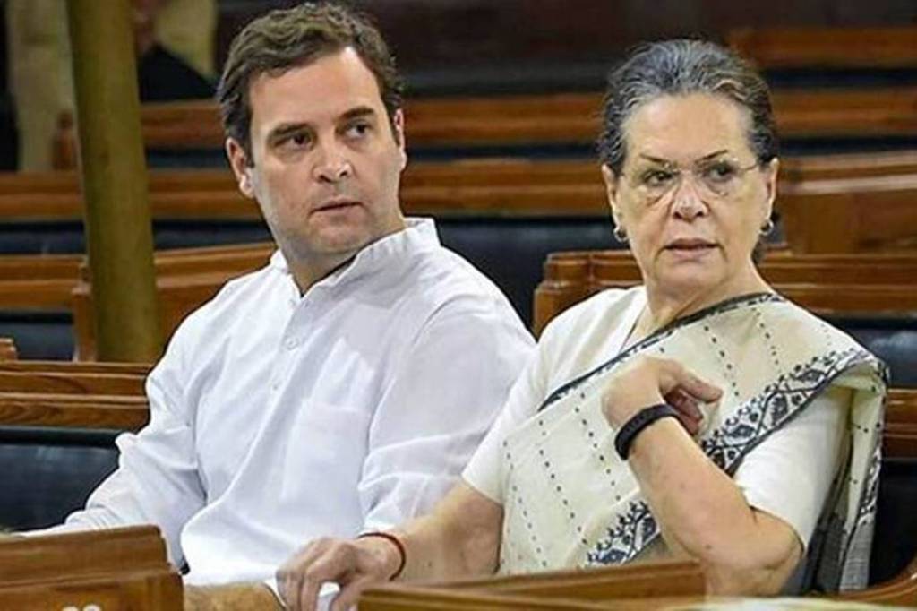 Congress ties with Left to contest Bengal Polls. 