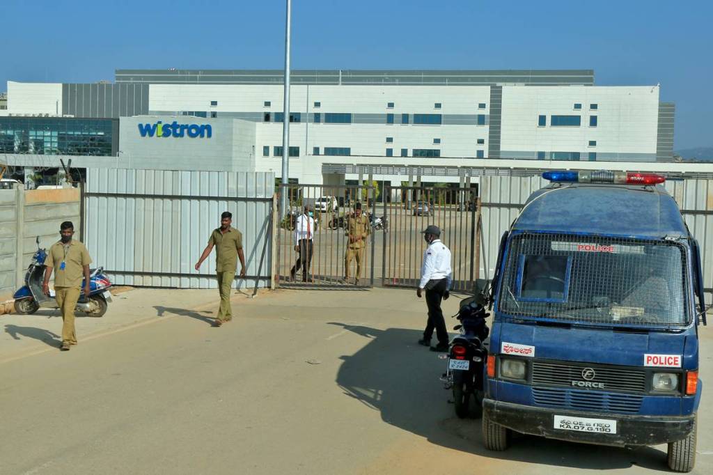Wistron Corp Taiwanese contract manufacturer Apple Narsapura Bengaluru Karnataka labour violence