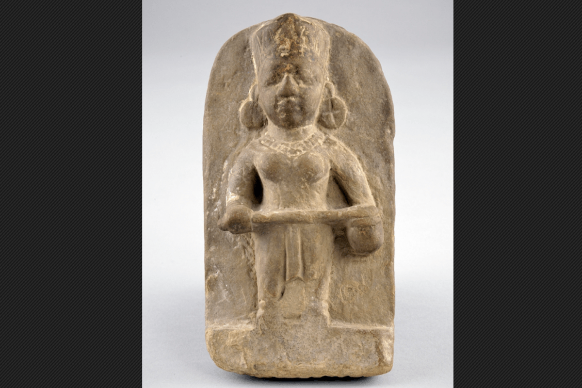 annapura idol, stolene artefacts from india, university of Regin in canada, MacKenzie Art Gallery, repariation of Indian artefacts, annapoorna idol stolen from Varanasi, Mann ki Baat, Narendra Modi