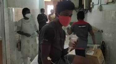 Chief Minister YS Jagan Mohan Reddy on Monday visited the hospital in Eluru where these people have been admitted. Image: ANI