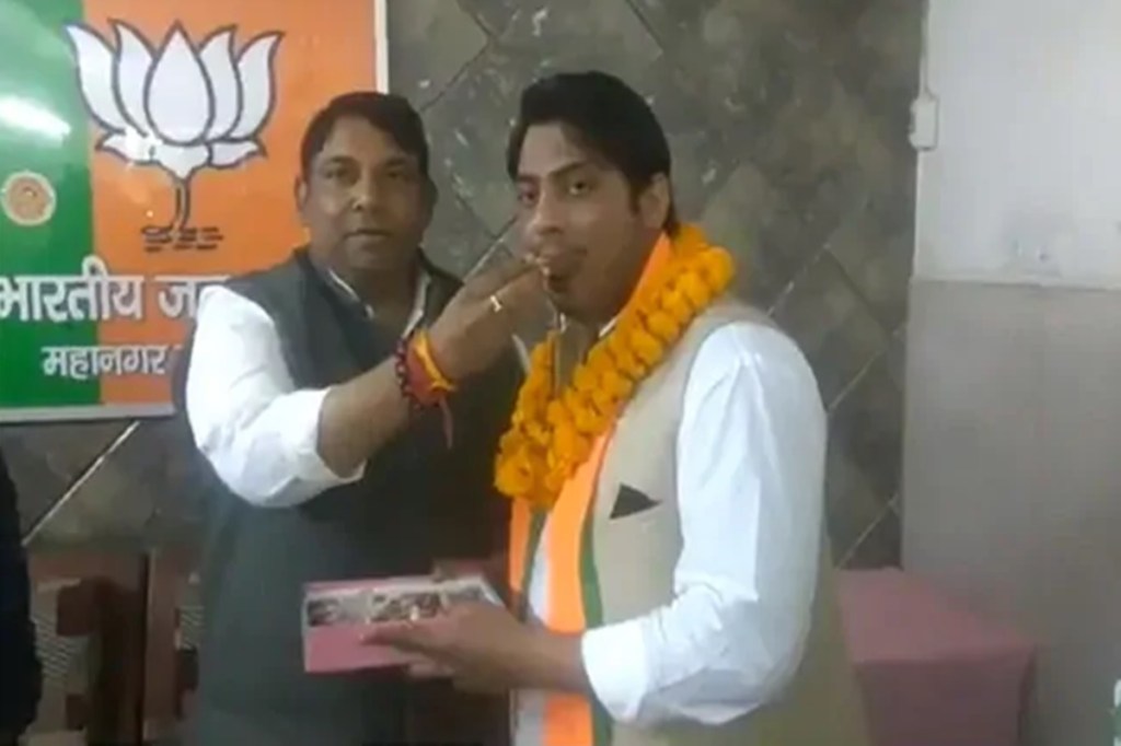 Kapil Gujjar joining BJP in Ghaziabad, he was later removed. Kapil Gujjar joining BJP in Ghaziabad, he was later removed.
