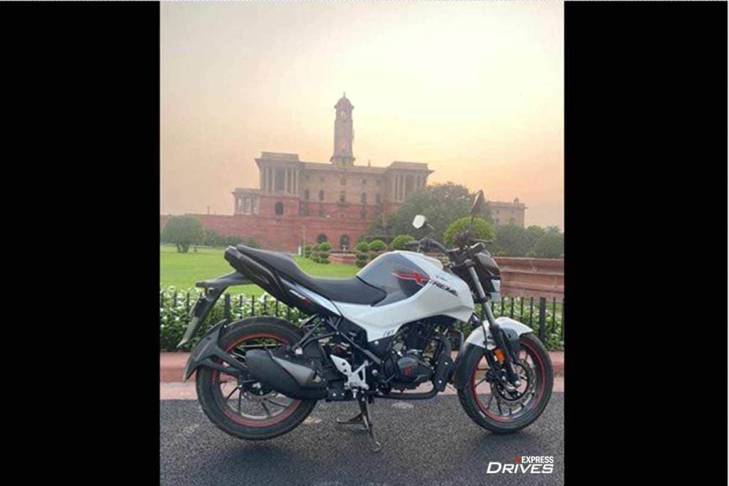 5 underrated sub-Rs 3 lakh sportsbikes: Bajaj Pulsar RS200, Yamaha MT-15 and more