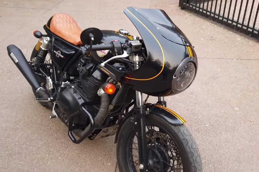 Royal Enfield Interceptor 650 modified by a college grad mimics Triumph Thruxton R cafe racer!