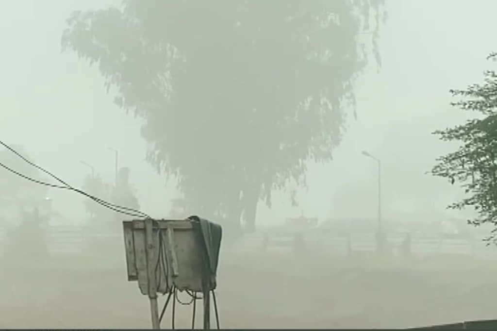The minimum temperature recorded in the national capital was recorded at 3.8 degrees Celsius, which is five degrees lesser than what the normal temperature is expected to be for this time.