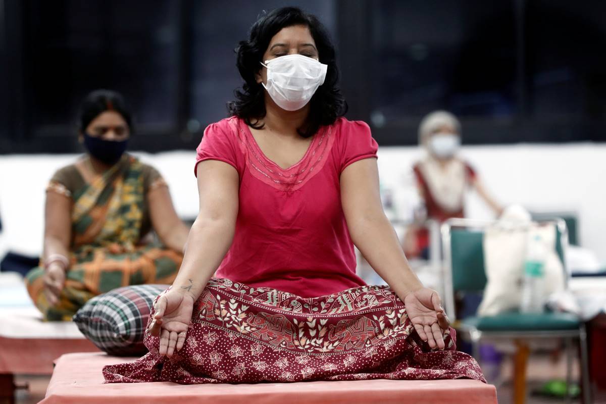 Apart from that, saline rinses using a Neti pot should also be practiced as it keeps the respiratory passages clear. (Representative image)