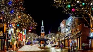 coronavirus, covid-19, christmas, new years, Christmas Eve in Italy, Christmas in bethelem, misnight mass