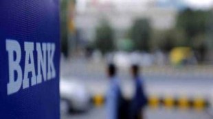 The share of large borrowers in the loan portfolios sustained its downward trajectory the central bank’s report showed.