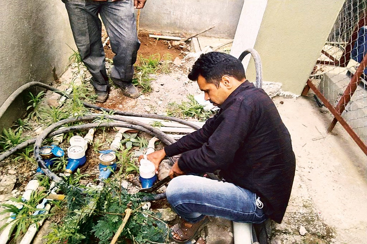 These gains become starker when compared with the huge effort that the next-door Pune Municipal Corporation (PMC) has had to make to plug water leakages of 35% and loss of 1,84,187 million litres annually. These gains become starker when compared with the huge effort that the next-door Pune Municipal Corporation (PMC) has had to make to plug water leakages of 35% and loss of 1,84,187 million litres annually.