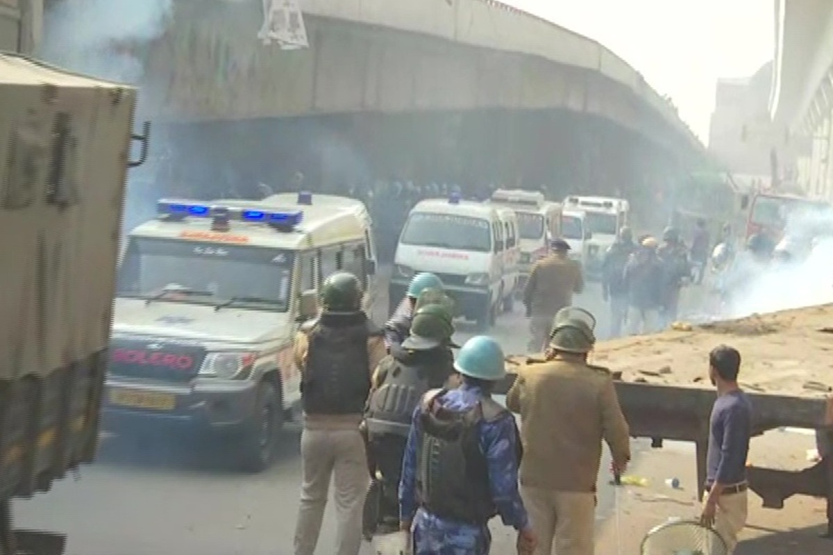 But Rakesh Tikait, spokesperson of the Bharatiya Kisan Union (Tikait), blamed Delhi Police for blocking the approved the rally route from the Ghazipur border, even as farmers reached Akshardham before the completion of the Republic Day parade. But Rakesh Tikait, spokesperson of the Bharatiya Kisan Union (Tikait), blamed Delhi Police for blocking the approved the rally route from the Ghazipur border, even as farmers reached Akshardham before the completion of the Republic Day parade.