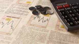 Index Funds, ETF, differences, mutual funds, returns, tracking error, gold etf, etf india, nippon etf gold, bharat bond etf price, Best investment option for salaried, mutual funds, fixed deposits, investment tips, Bank fixed deposits, Gold investment, company fixed deposits, PPF, Public Provident Fund, Stock Market Investment, real estate, NPS, National Pension Scheme, Gold ETF, ETF, net outflows, November 2020, AMFI data, debt fund, debt-oriented funds, mutual fund, Exchange Traded Fund, ETF, Indian markets, US markets,  Passive ETFs, Sebi, indian investors,