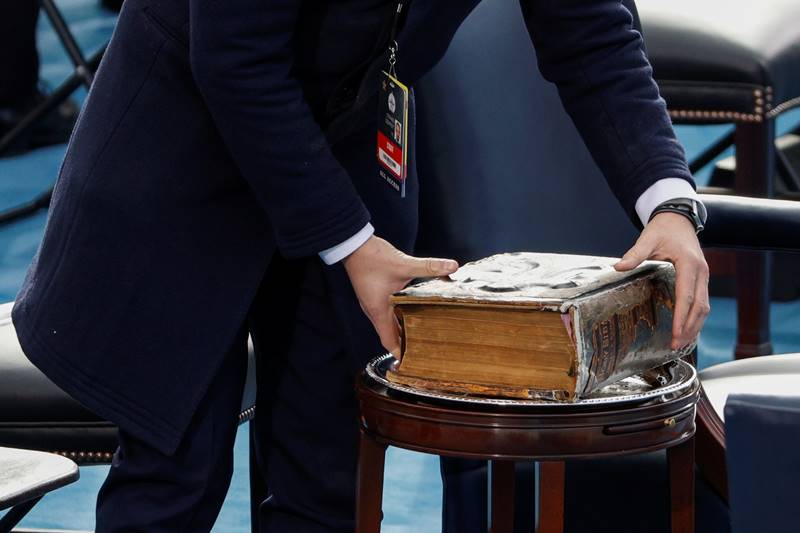 joe biden, kamala harris, jeniifer lopez, lady gaga, donald trump, trump, biden, biden inauguration, us time now, usa, us president, president of america, washington dc time, joe biden oath ceremony, joe biden inauguration, obama, bill clinton