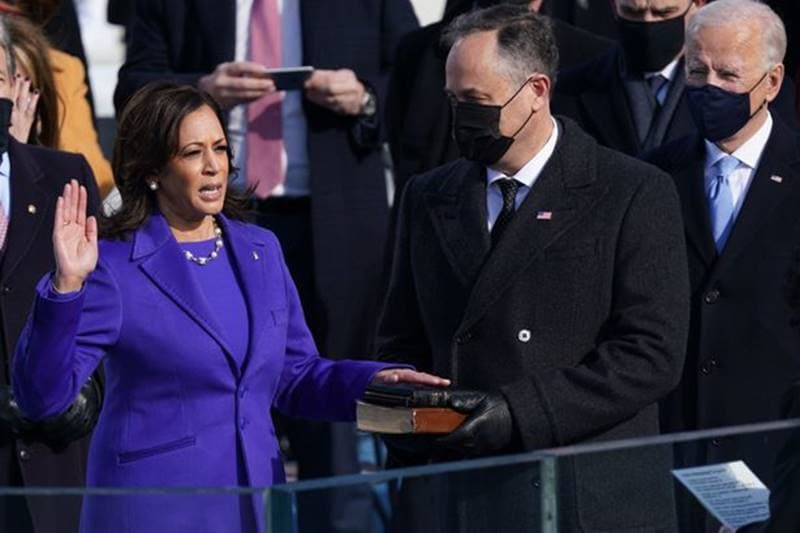 joe biden, kamala harris, jeniifer lopez, lady gaga, donald trump, trump, biden, biden inauguration, us time now, usa, us president, president of america, washington dc time, joe biden oath ceremony, joe biden inauguration, obama, bill clinton