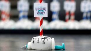 coronavirus vaccine, covid-19 vaccine, coronavirus vaccine update, german bakery, syringe cakes, coronavirus vaccine drive, Covid-19, syringe-shaped cakes