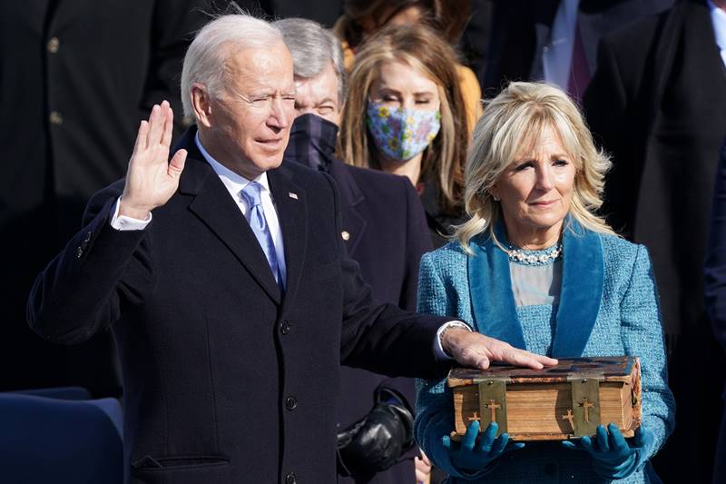 joe biden, kamala harris, jeniifer lopez, lady gaga, donald trump, trump, biden, biden inauguration, us time now, usa, us president, president of america, washington dc time, joe biden oath ceremony, joe biden inauguration, obama, bill clinton