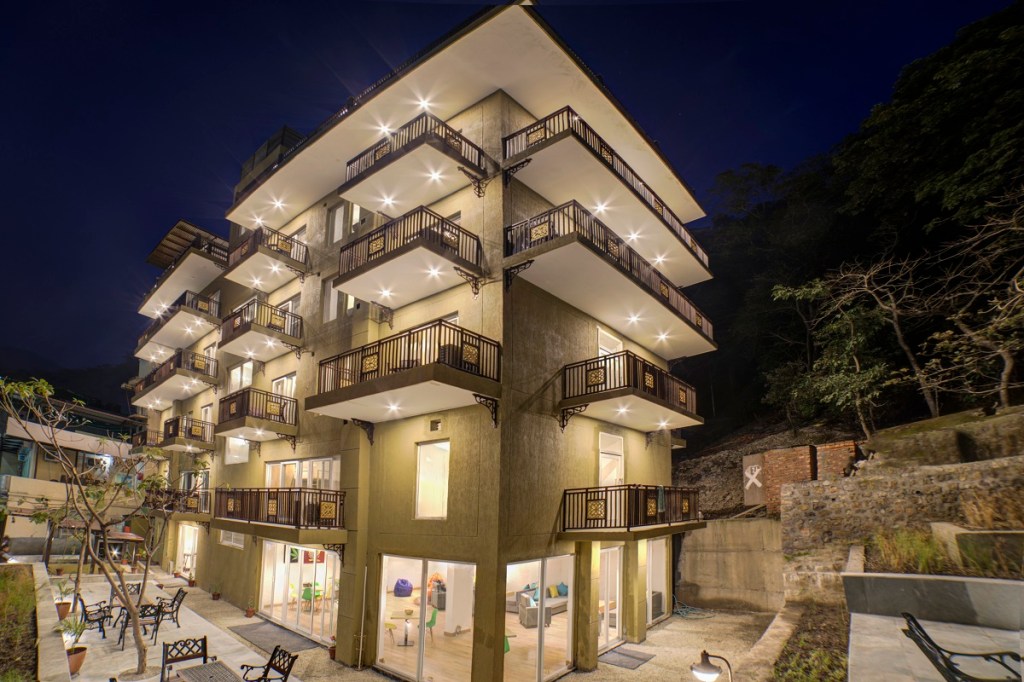 For travellers who look for safe and affordable options, this boutique hybrid hotel-and-hotel is located in the heart of Rishikesh and a short walking distance from the most popular tourist spot Lakshman Jhula. Image: The Hideaway Bedzzz For travellers who look for safe and affordable options, this boutique hybrid hotel-and-hotel is located in the heart of Rishikesh and a short walking distance from the most popular tourist spot Lakshman Jhula. Image: The Hideaway Bedzzz