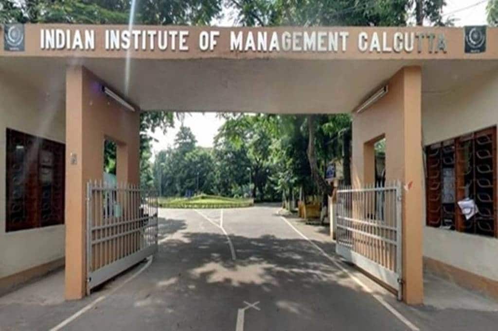 E-commerce companies and software service giants were the close second as they hired 24 percent of the students from the campus.