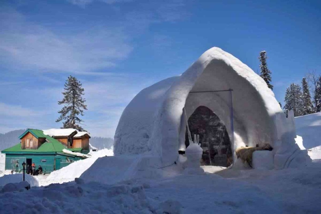 Igloo cafe in Kashmir Gulmarg Igloo cafe in Kashmir Gulmarg