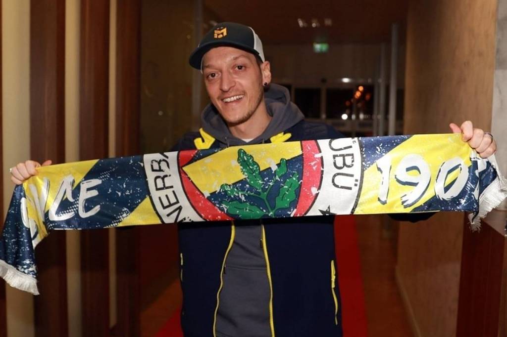 Mesut Ozil transfer news: