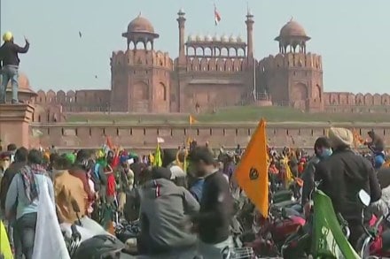 Farmers Tractor Rally Live in Delhi , Farmers Tractor Rally Today Live