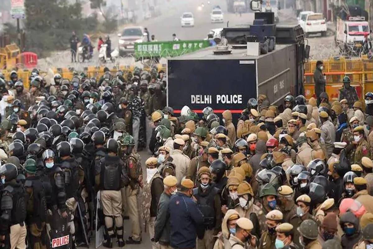 The leaders decided to hold a sit-in during January 24-26 at Azad Maidan and march to the Governor’s House on the concluding day.