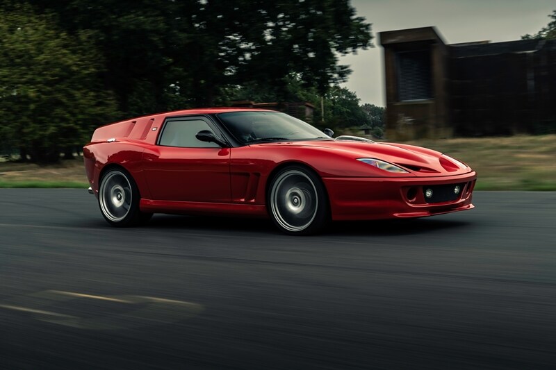 Based on the Ferrari 550 Maranello V12 gran turismo coupe, the Breadvan Hommage was designed by coachbuilder Niels van Roij Design, styling the interior and exterior of the coachbuilt motorcar and also overseeing the construction process. "We see it as a great privilege that we can celebrate the ’62 Breadvan through this Hommage commission," says Niels van Roij. "It was a complex task to translate the essence of the legendary car into a contemporary design. We intended to be inspired by the original, but ensured we were not limited by it in our creativity. The Breadvan Hommage is a new original."