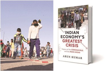 A file photo of migrant workers and their families walking to their home states during the lockdown in Delhi (Bloomberg Image)