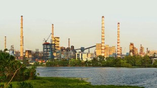 We upgrade FY22 Ebitda by 9% and EPS by 18% on higher steel prices, but broadly retain our FY23 estimates.