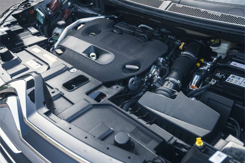 In India, Citroen will offer only a 2.0-litre turbo diesel engine. It is tuned to deliver 177hp and 400Nm of torque. It will offer Eco and Sport drive modes. In addition, Grip Control will offer - Standard, Snow, All Terrain (Mud, Damp Grass), Sand And Traction Control Off modes as well.