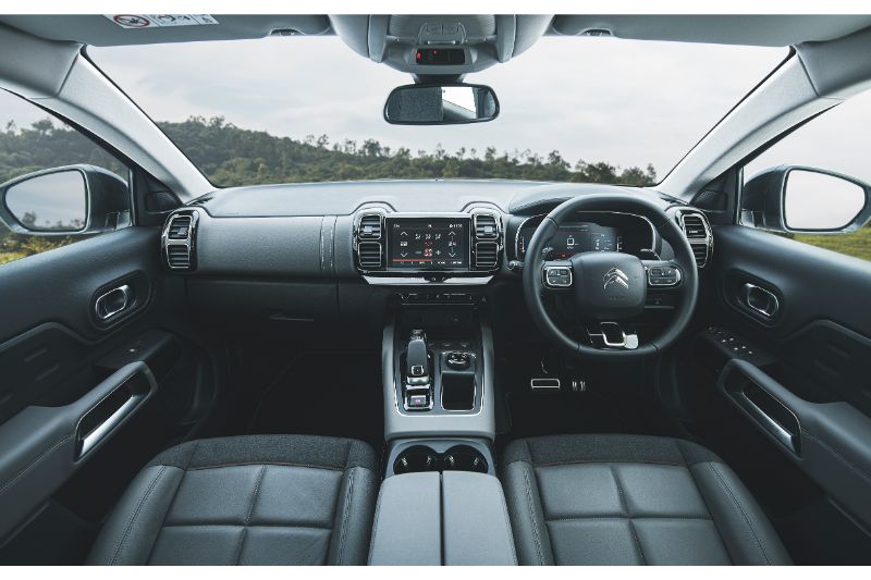 The cabin is quite modern looking with an all-black look. For added soundproofing, the front windows are double glazed. The driver pedals are finished in alloys, the multifunction steering wheel offers rake/reach adjustability. But the higher-spec Shine model also comes with the panoramic sunroof and hands-free tailgate operation.