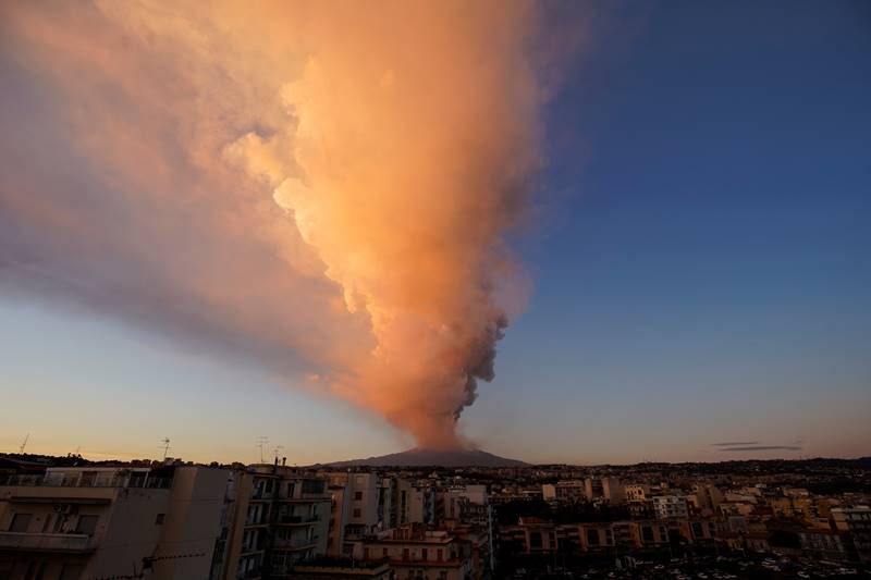 Mount Etna, Mount Etna erupts, Mount Etna eruption, Mount Etna volcano, italy, Mount Etna in italy, active volcano, mount etna photos